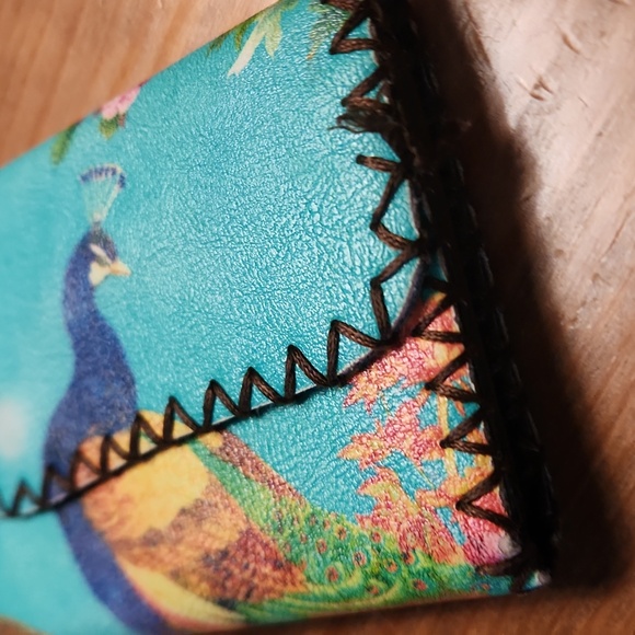 Floral Peacock Women's Wallet - Picture 8 of 11